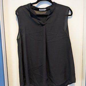 Black sleeveless blouse - Size L